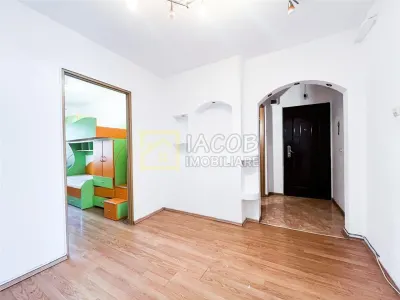 Apartament 3 camere decomandate | Etaj 1 | Str. Tudor Vladimirescu, Moinesti - foto 11