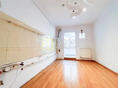 Apartament 3 camere decomandate | Etaj 1 | Str. Tudor Vladimirescu, Moinesti - foto 12