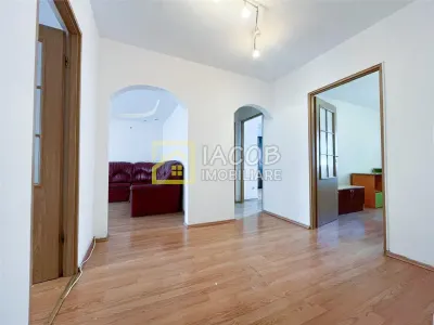Apartament 3 camere decomandate | Etaj 1 | Str. Tudor Vladimirescu, Moinesti - foto 3