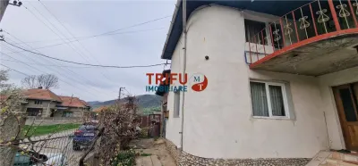 Casă individuală de vânzare în Ampoița – zonă centrală - Ampoita