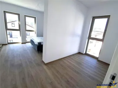 Decomandat si spatios, 62 mp utili, in bloc tip vila, Tractorul, Brasov - foto 7