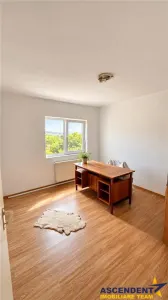 3 camere decomandat, 68 mp, 2 bai, Strada Unirii Covasna, ideal amenajare dupa propriul stil - foto 5