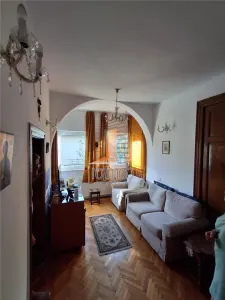 Casa individuala, cu teren strada linistita - foto 7