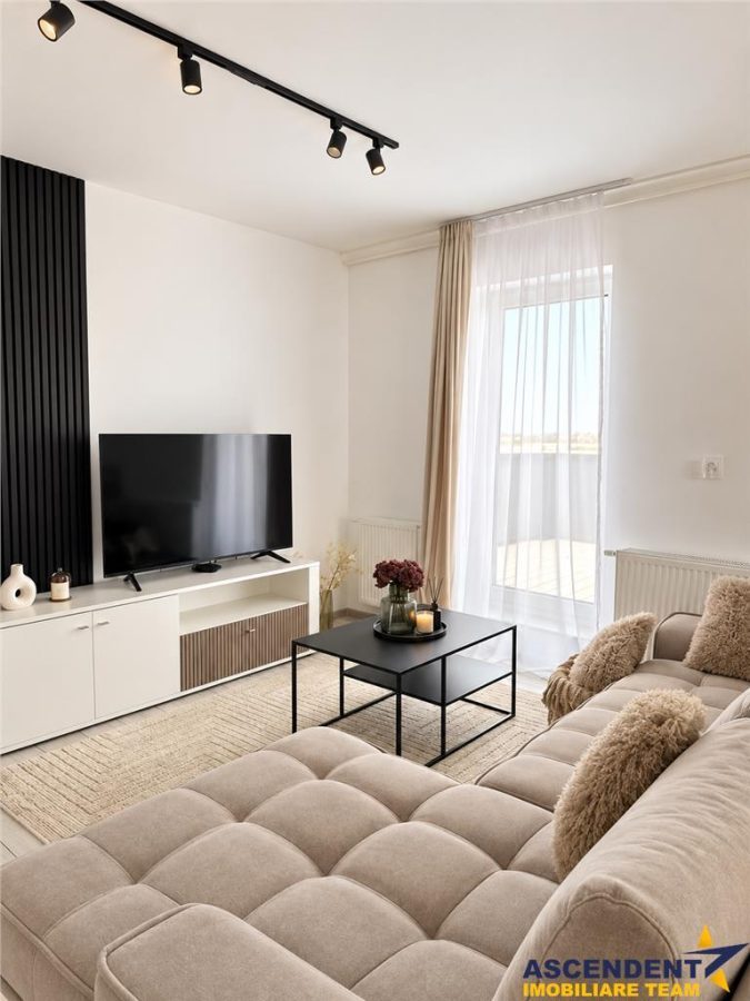 Mic penthouse, mobilat, accesorizat, 2 terase,  parcare, boxa, Avantgarden, Brasov - Brasov