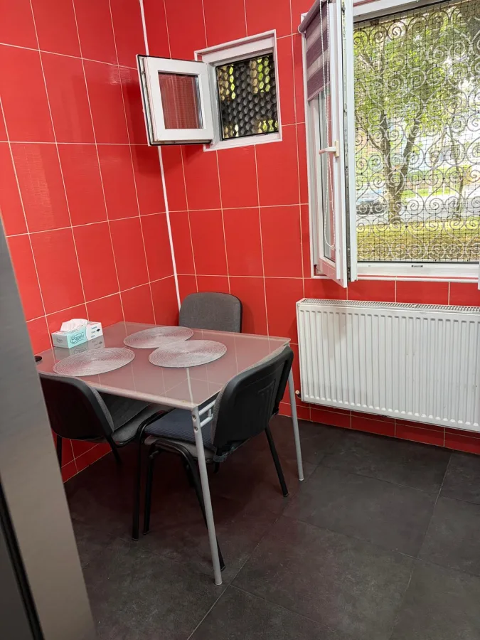 Vand apartament spațios 3 camere (proprietar), confort 1, mobilat-utilat - Bucuresti