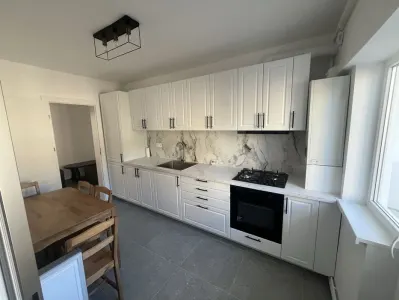 Inchiriez ap .80 mp , decomandat 3 camere , doua bai , cartierul grigoresc .. et 3 , - Cluj-Napoca