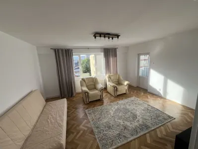 Inchiriez ap .80 mp , decomandat 3 camere , doua bai , cartierul grigoresc .. et 3 , - foto 4