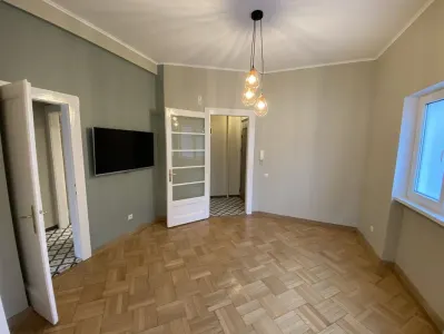 Proprietar, 2 camere 60 mp utili renovate · 2 balcoane · centrala proprie - Bucuresti