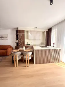 Apartament a cheie / doua camere / Zona Tineretului - Floresti