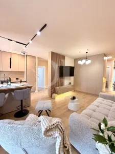 Apartament 3 camere ultramodern / Zona Tineretului - Floresti