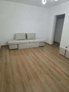 Inchiriez apartament 2 camere - foto 2