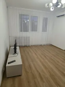 Inchiriez apartament 2 camere - foto 3