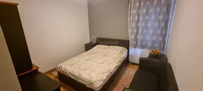 Ofer spre inchiriere apartament cu 2 camere - foto 3
