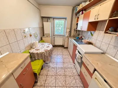 Apartament de vanzare 3 camere, 73 mp, 2 băi, mobilat și utilat, fără risc seismic – B-dul Socola - foto 13
