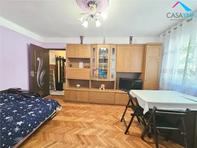 Narcisa, doua camere la etajul 1 - Bacau
