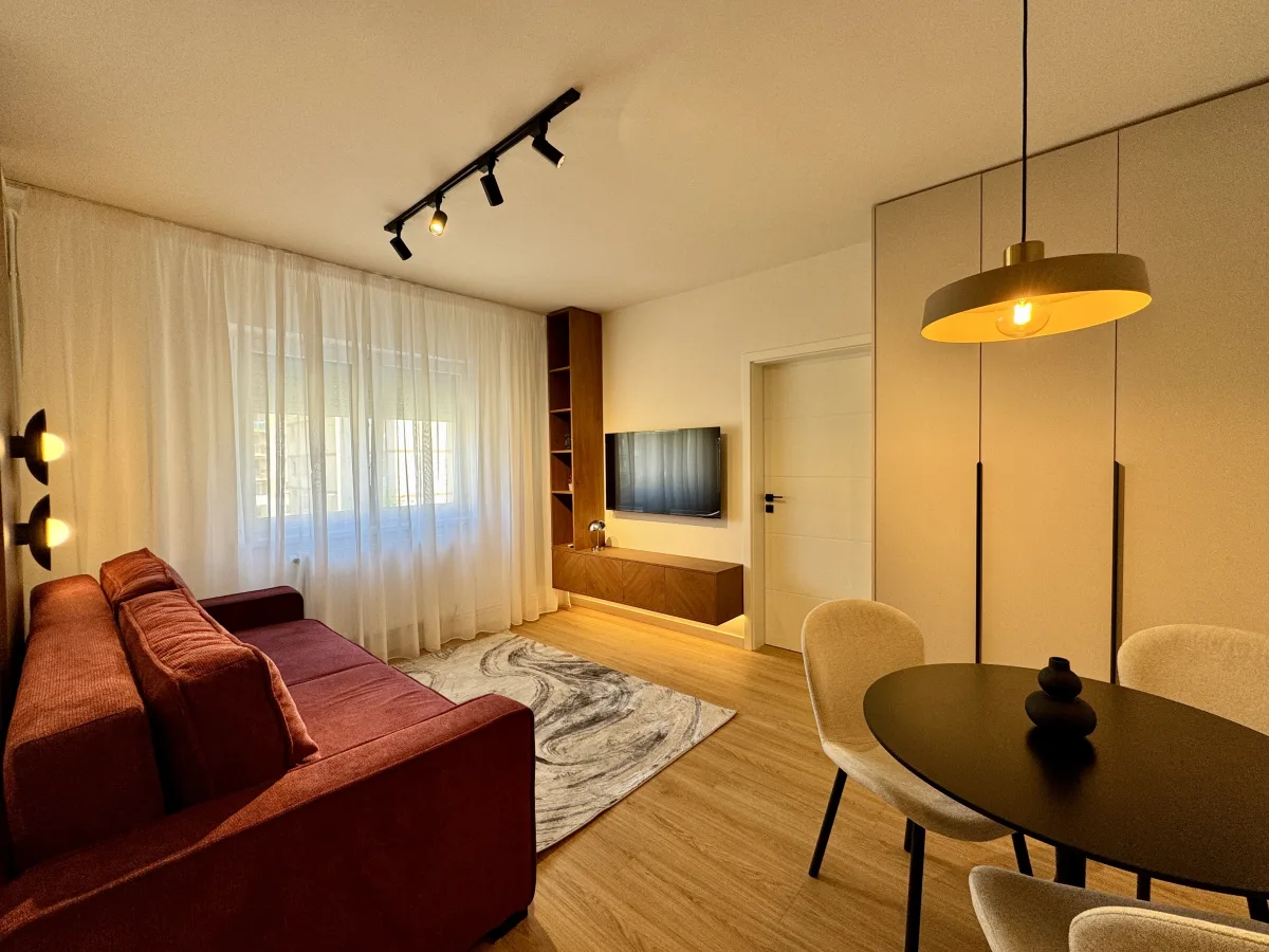 Apartament cu 2 camere, 38mp utili, etaj 2/5, renovat, langa Facultatea de Drept - Sibiu