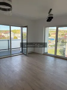 Apartament spatios | 102 mp | 3 dormitoare | parcare | C. Baciului - foto 2