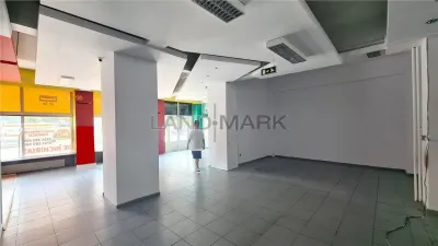 Spatiu comercial, zona Modern la bulevard, vad  excelent !! - foto 3