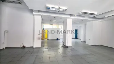 Spatiu comercial, zona Modern la bulevard, vad  excelent !! - foto 6
