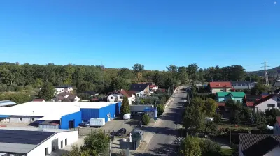 Investitie | Două hale de vânzare în Suceava | 2.282 mp | 8.984 mp teren | 3 căi de acces | Acces TIR | 2.100.000 Euro + TVA | Comision 0% - foto 5