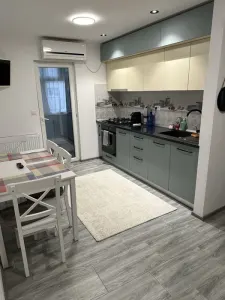 Vand apartament 2 camere decomandat zona Nord - foto 3