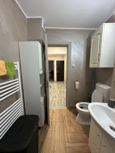 Vand apartament 2 camere decomandat zona Nord - foto 6