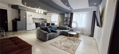 RECO Apartament 4 camere, zona Nufarul, decomandat, renovat, etaj 1, bloc cu lift - Oradea