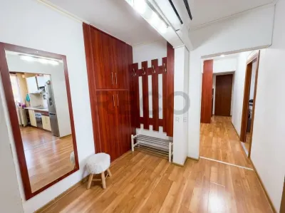 RECO, Apartament 3 camere, decomandat, Zona Centrala, Sanmartin - foto 9