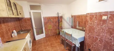 Apartament 2 cam decomandat  54mp Tractorul - foto 5