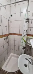 Garsoniera renovata de inchiriat | Centru Brasov | Termen lung - foto 6