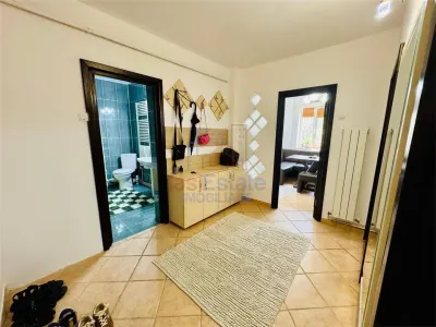 Apartament 3 camere Cantemir - zona Podu Ros - foto 8