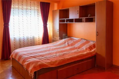 Apartament 2 camere decomandat zona Vasile Aaron - Sibiu