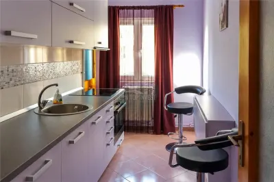 Apartament 2 camere decomandat zona Vasile Aaron - foto 3