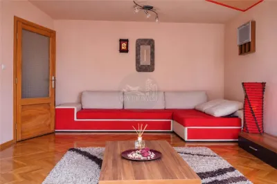 Apartament 2 camere decomandat zona Vasile Aaron - foto 5