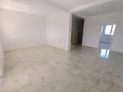 Casă 3 camere Moșnița Nouă - poza 3