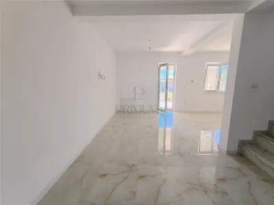 Casă 3 camere Moșnița Nouă - poza 4