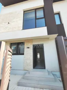 Vanzare - Casa - Vila - Prelungirea Ghencea - Cartierul Latin - 235000E TVA INCLUS - Comision 0 ! - foto 18
