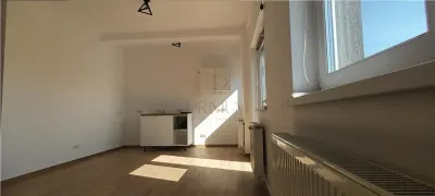 Spatiu birouri 4 camere cladire noua  etaj 2 - Complexul Studentesc - foto 4
