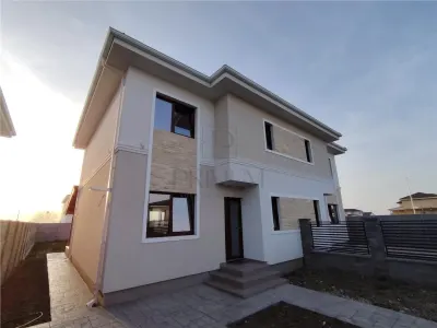 Casă 4 camere Moșnița Veche - poza 2