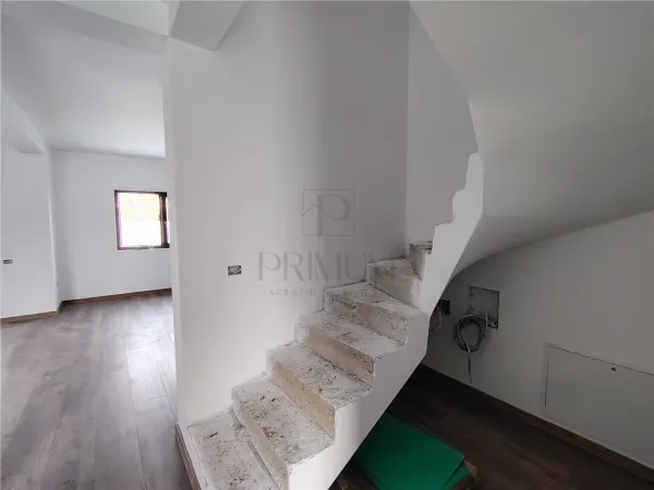 Casă 4 camere Moșnița Veche - poza 5