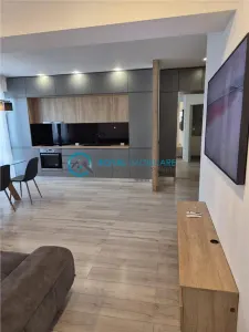 Royal Imobiliare- Inchiriere apartament 3 camere, zona 9 Mai - foto 2