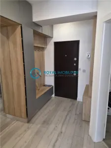 Royal Imobiliare- Inchiriere apartament 3 camere, zona 9 Mai - foto 7