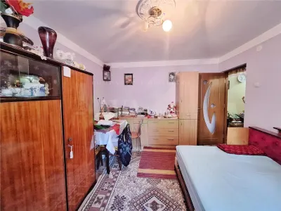 Apartament 2 camere decomandat , 54 mp – Cartierul Mioriței | Etaj 1 | Centrală și balcon - foto 4