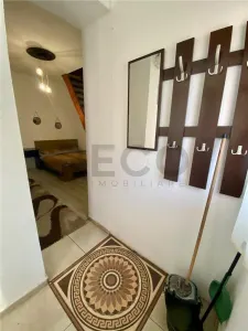 RECO Apartament cu 3 camere la curte comuna - foto 3