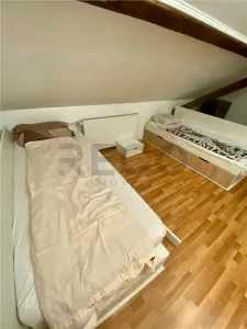 RECO Apartament cu 3 camere la curte comuna - foto 9