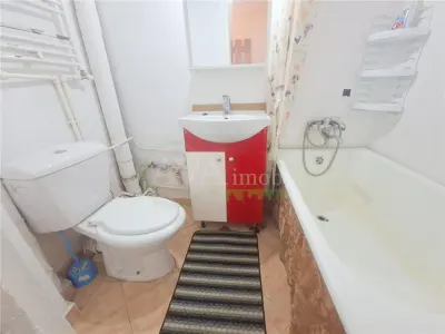 Apartament 2 camere nedecomandat, zona Piata Sud - foto 6