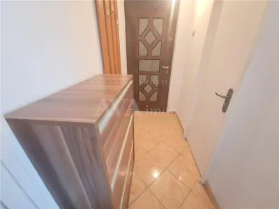 Apartament 2 camere nedecomandat, zona Piata Sud - foto 7