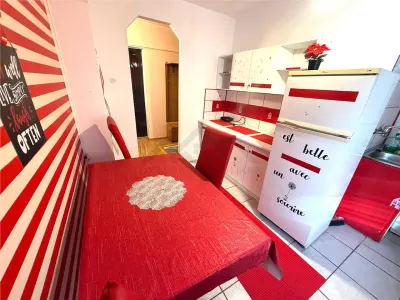 Apartament 3 camere ,  zona Aradului - foto 2