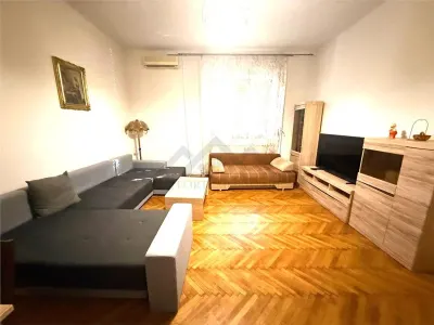 Apartament 3 camere, zona Centrala - foto 2