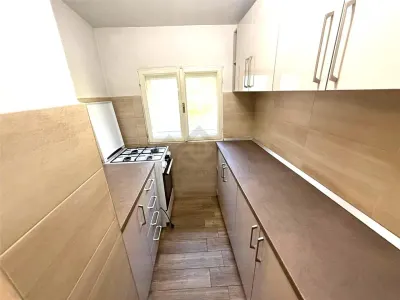 Apartament 3 camere, zona Centrala - foto 5